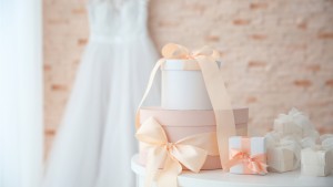 Pros and Cons of a Wedding Gift Registry