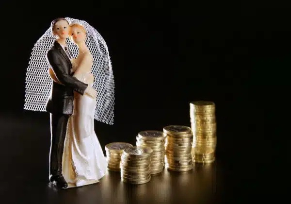 5 Surprising Ways To Save Money On Your Wedding
